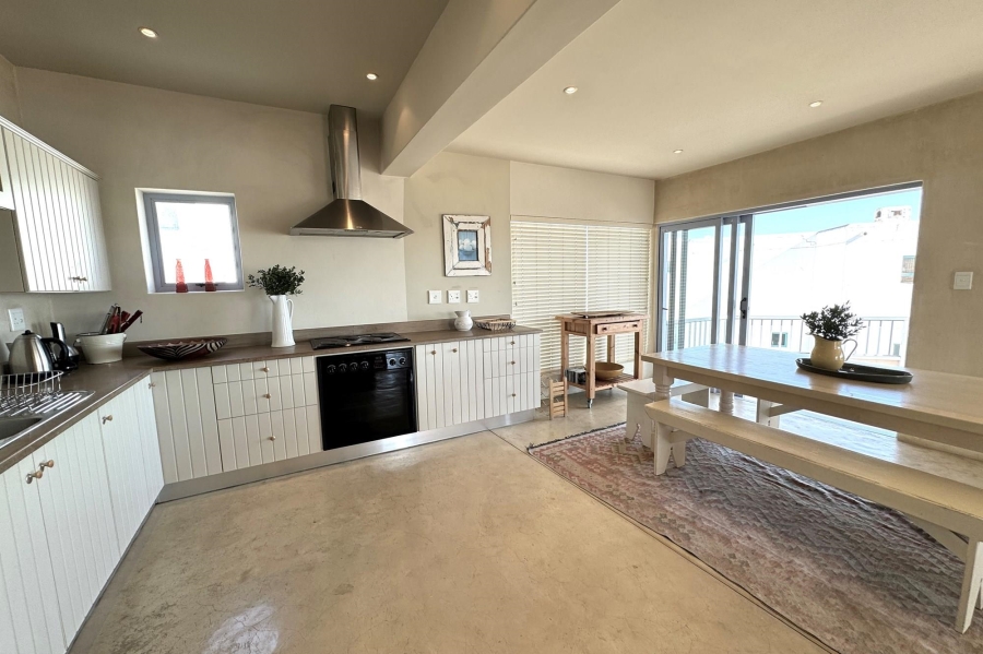 6 Bedroom Property for Sale in Paradise Beach Western Cape